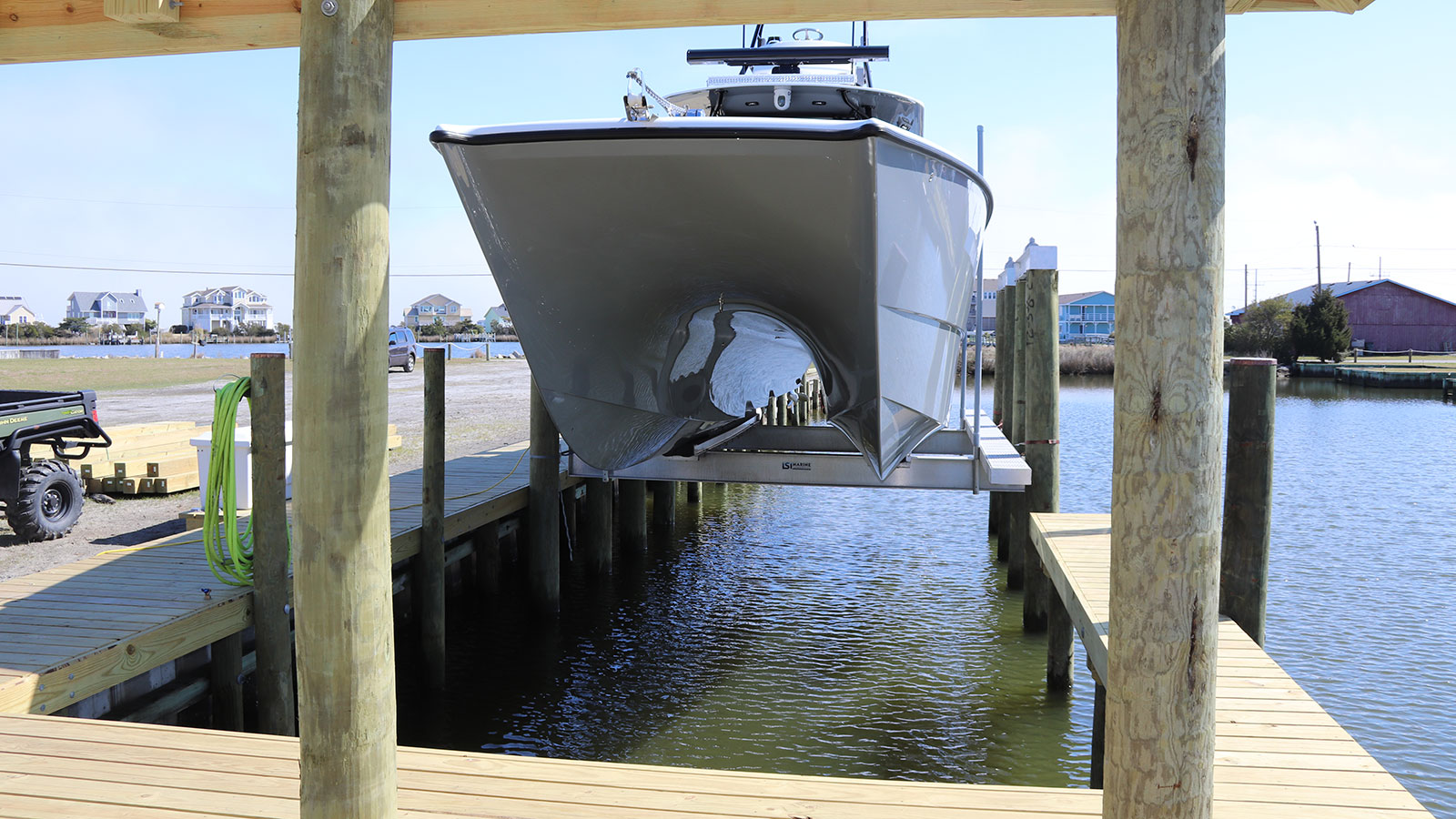 LSI Marine Construction: Boat Lift Installation, Boat Lift Ramps, & Boat Lift Maintenance